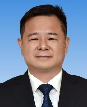 陈靖智_裁剪.jpg