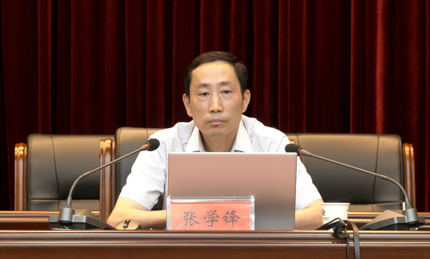 正在上传...